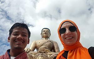 Guide Tek and Salma at Buddha point